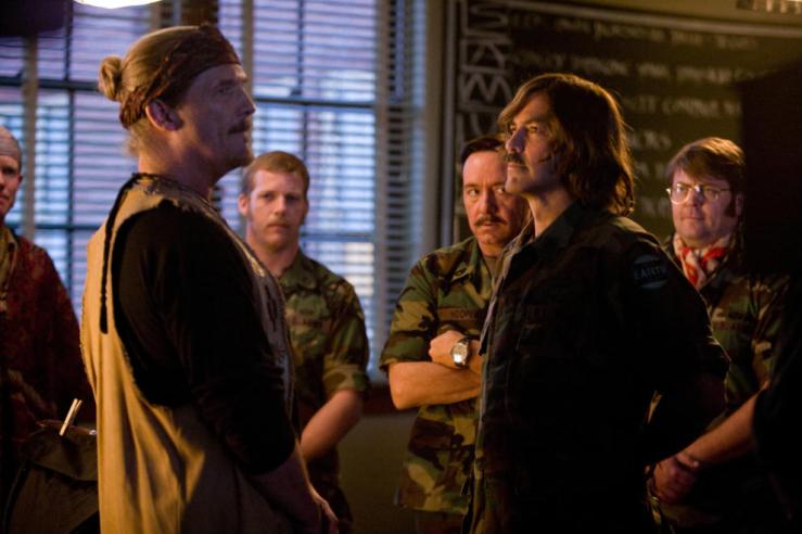 MEN WHO STARE AT GOATS