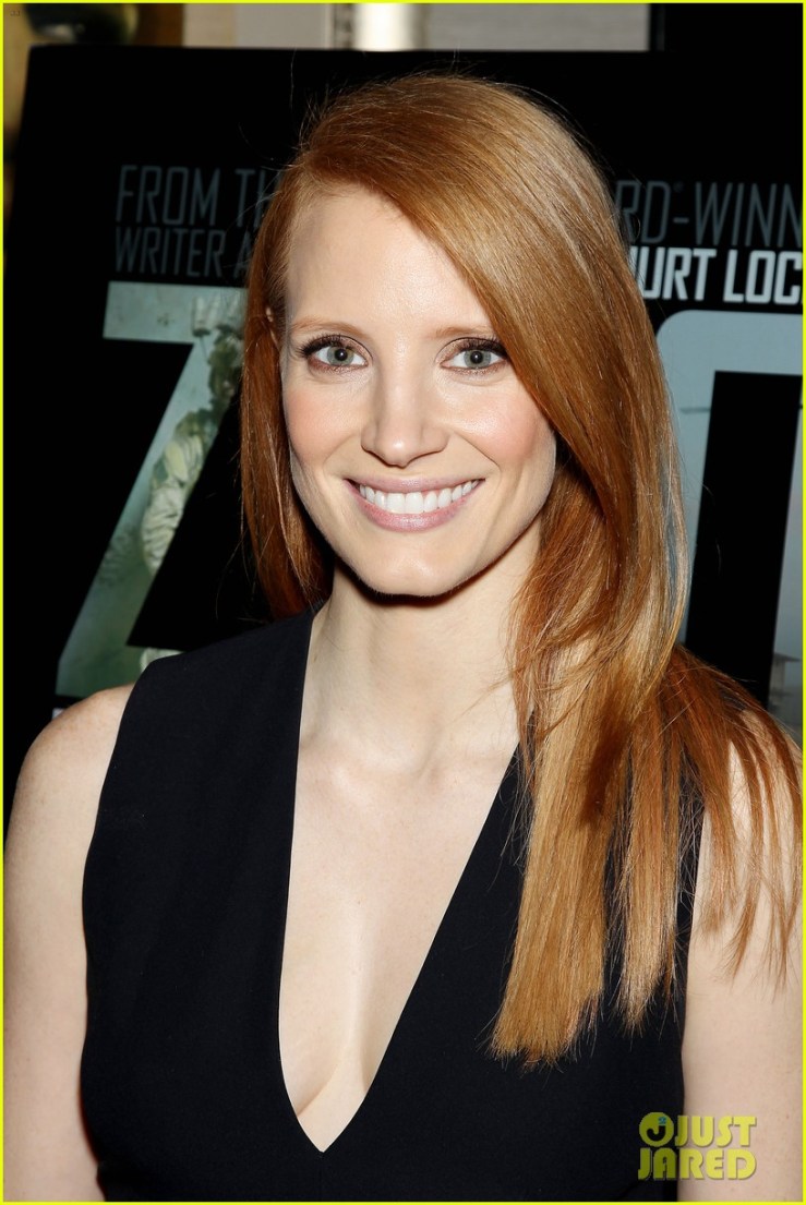 jessica-chastain-zero-dark-thirty-screening-with-al-pacino-14