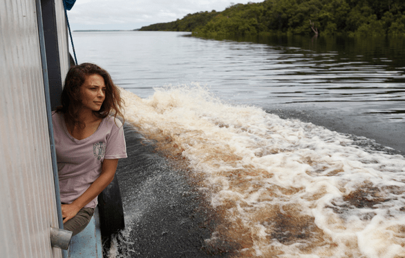 big_un-giorno-devi-andare-immagini-e-locandina-del-film-di-giorgio-diritti-4