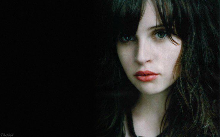 felicity-jones-003
