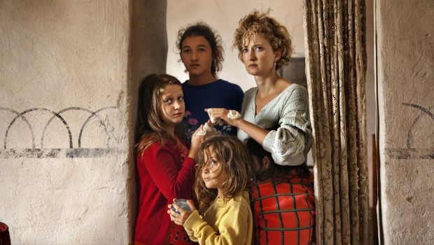 Le-meraviglie-Alice-Rohrwacher-parla-del-suo-film-in-concorso-a-Cannes-2014-2 (1)