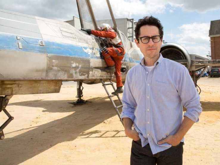 J.J.-Abrams-Star-Wars-Force-Awakens